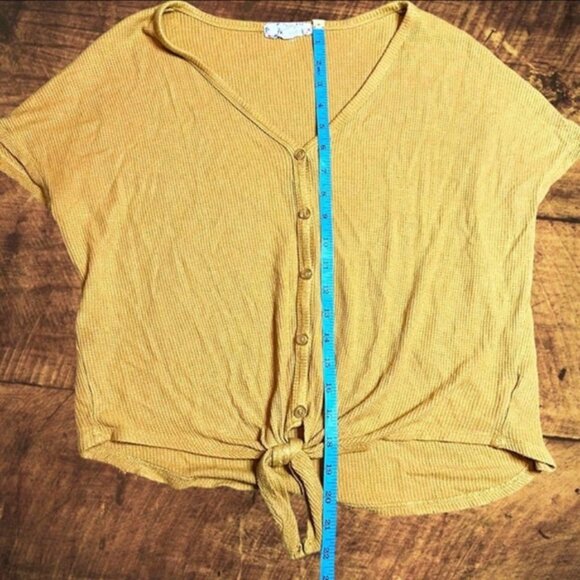 Pink Rose Mustard Yellow‎ Waffle Knit Short Sleeve Button Down Tie Top Size M - Picture 6 of 9